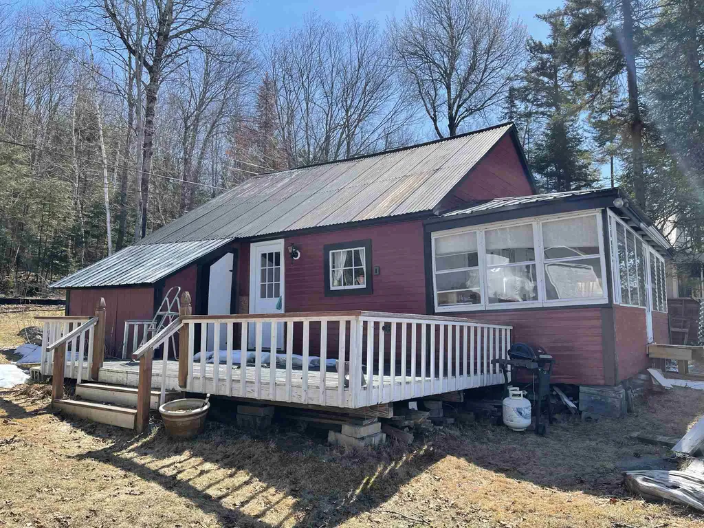 114 Lake Road Lunenburg, VT Real Estate MLS 4853990