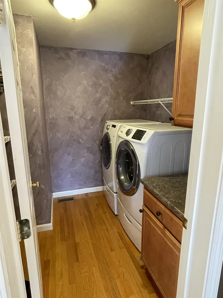 9a Canterberry Court Hudson NH 03051