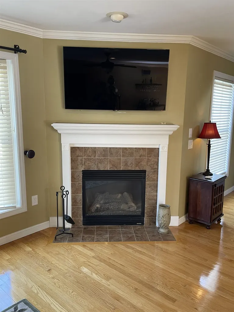 9a Canterberry Court Hudson NH 03051