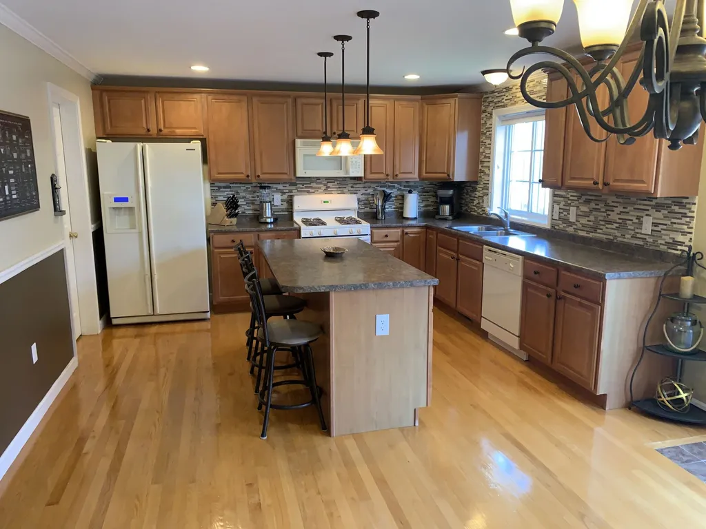9a Canterberry Court Hudson NH 03051