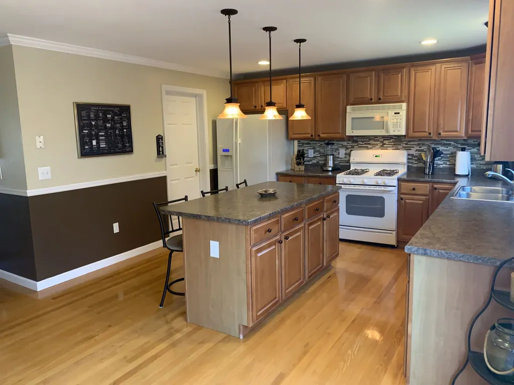 9a Canterberry Court Hudson NH 03051