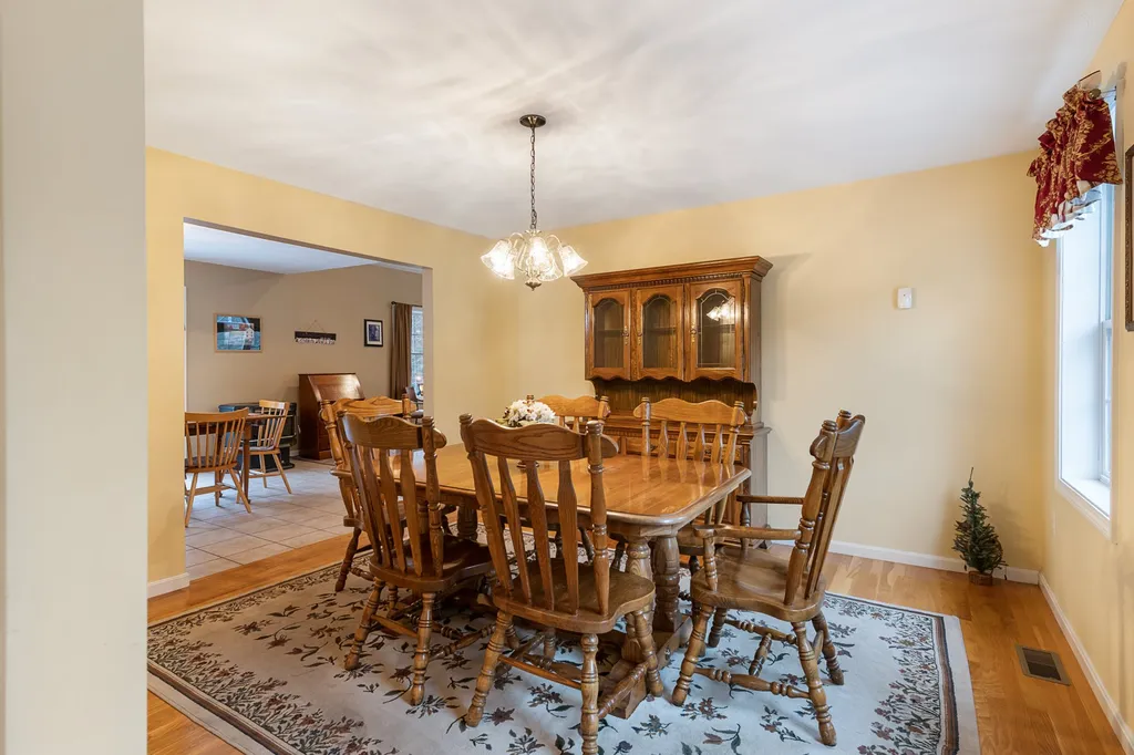 35 Ledgewood Road Wilton NH 03086