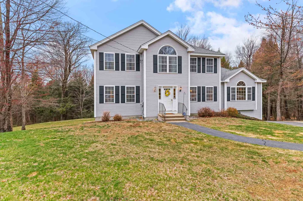 35 Ledgewood Road Wilton NH 03086