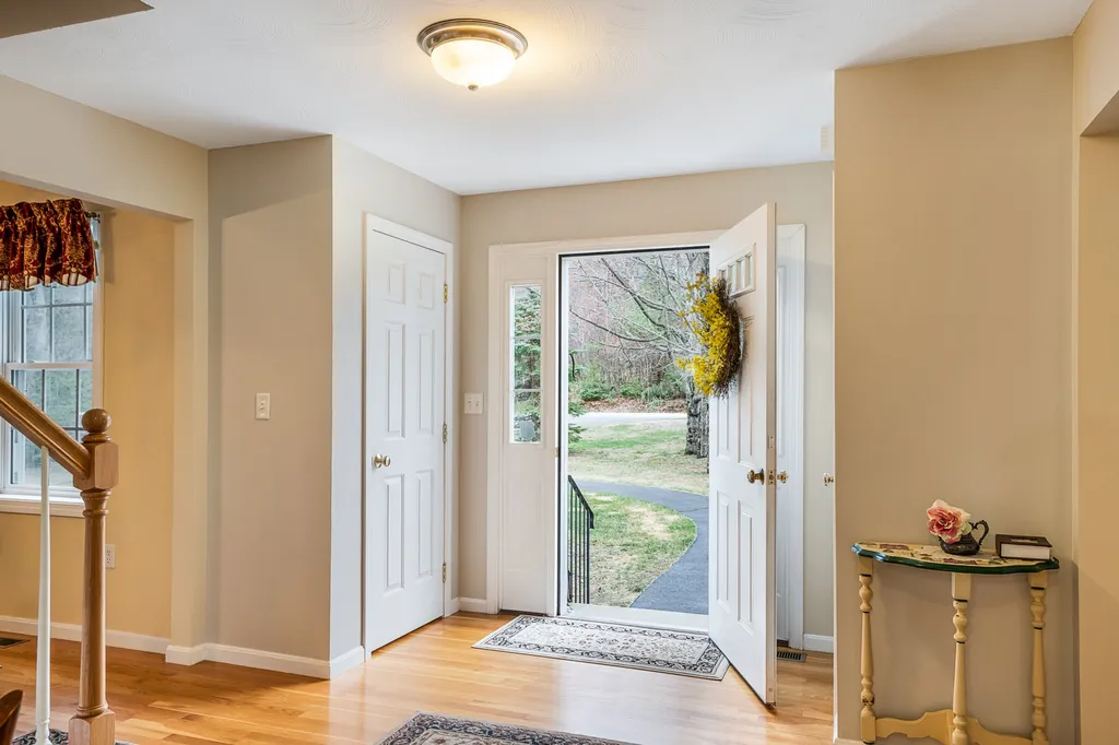 35 Ledgewood Road Wilton NH 03086