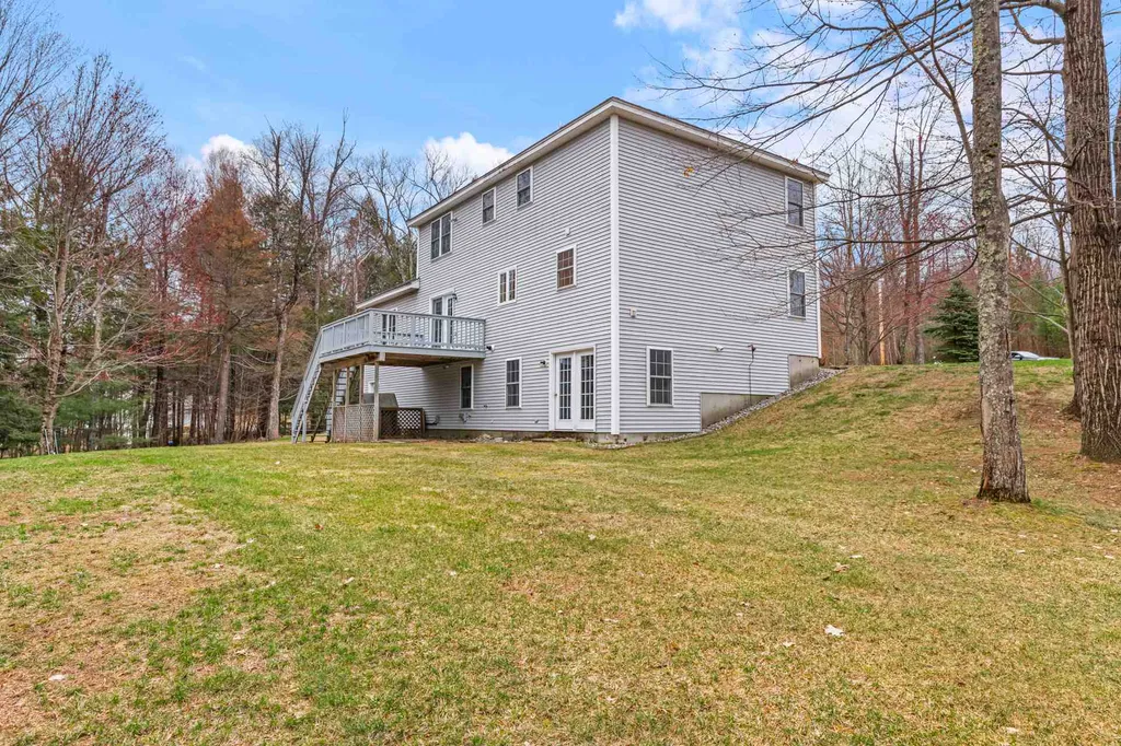 35 Ledgewood Road Wilton NH 03086