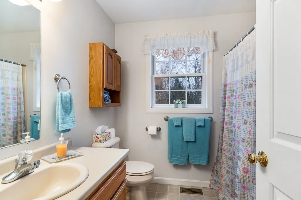 35 Ledgewood Road Wilton NH 03086