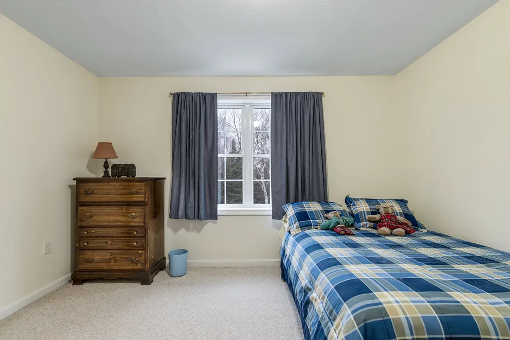 35 Ledgewood Road Wilton NH 03086