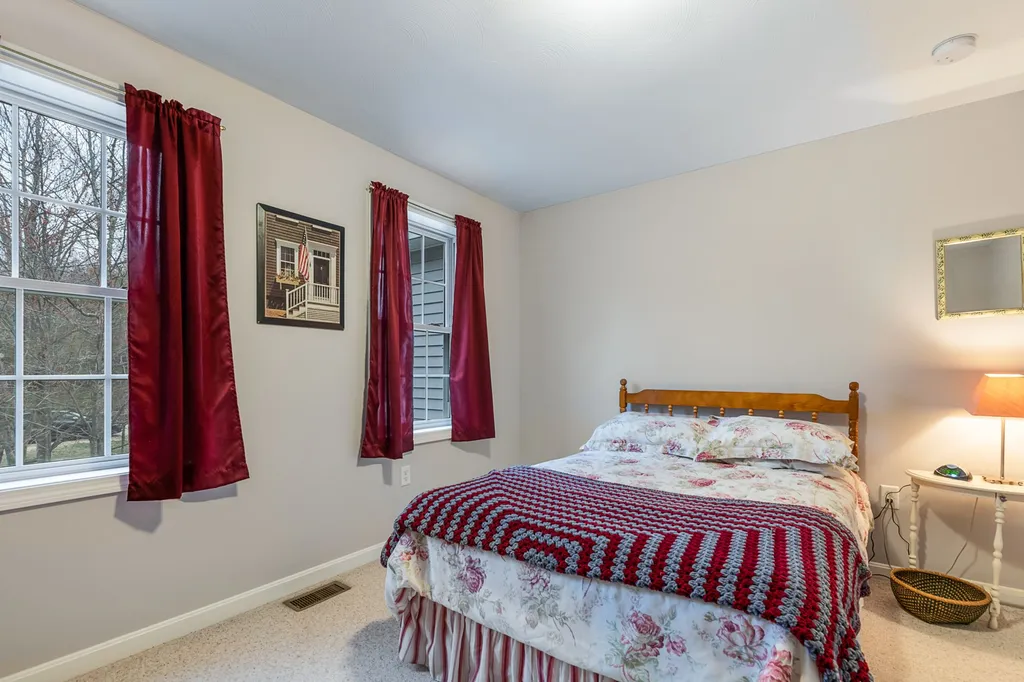 35 Ledgewood Road Wilton NH 03086