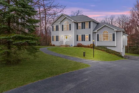 35 Ledgewood Road Wilton NH 03086