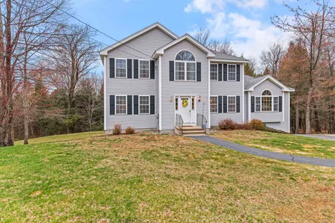 35 Ledgewood Road Wilton NH 03086