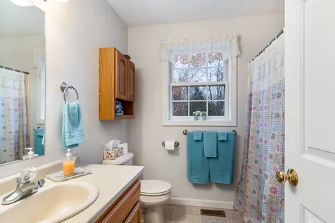 35 Ledgewood Road Wilton NH 03086