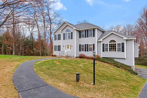 35 Ledgewood Road Wilton NH 03086