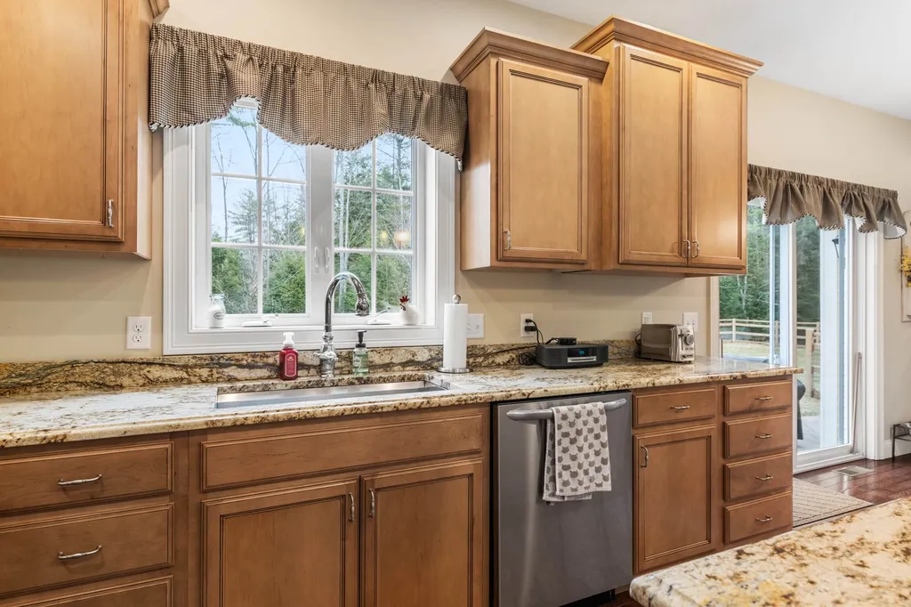 26 Treadwell Lane Peterborough NH 03458