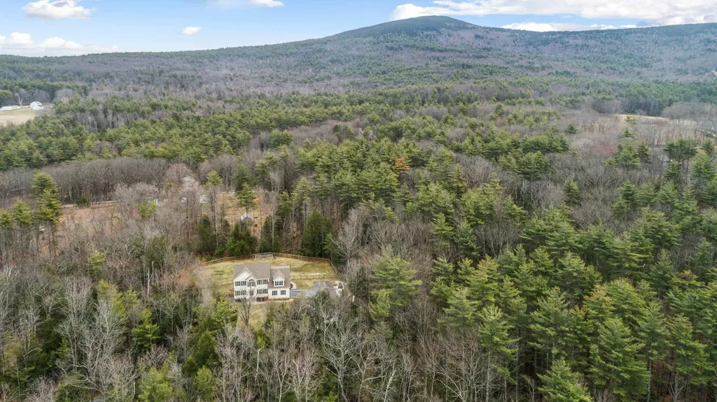 26 Treadwell Lane Peterborough NH 03458