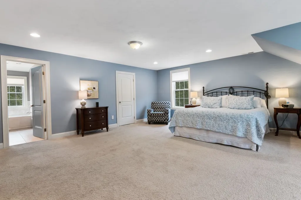 26 Treadwell Lane Peterborough NH 03458