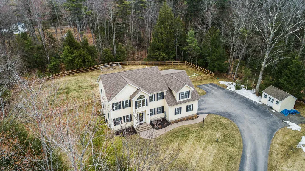 26 Treadwell Lane Peterborough NH 03458