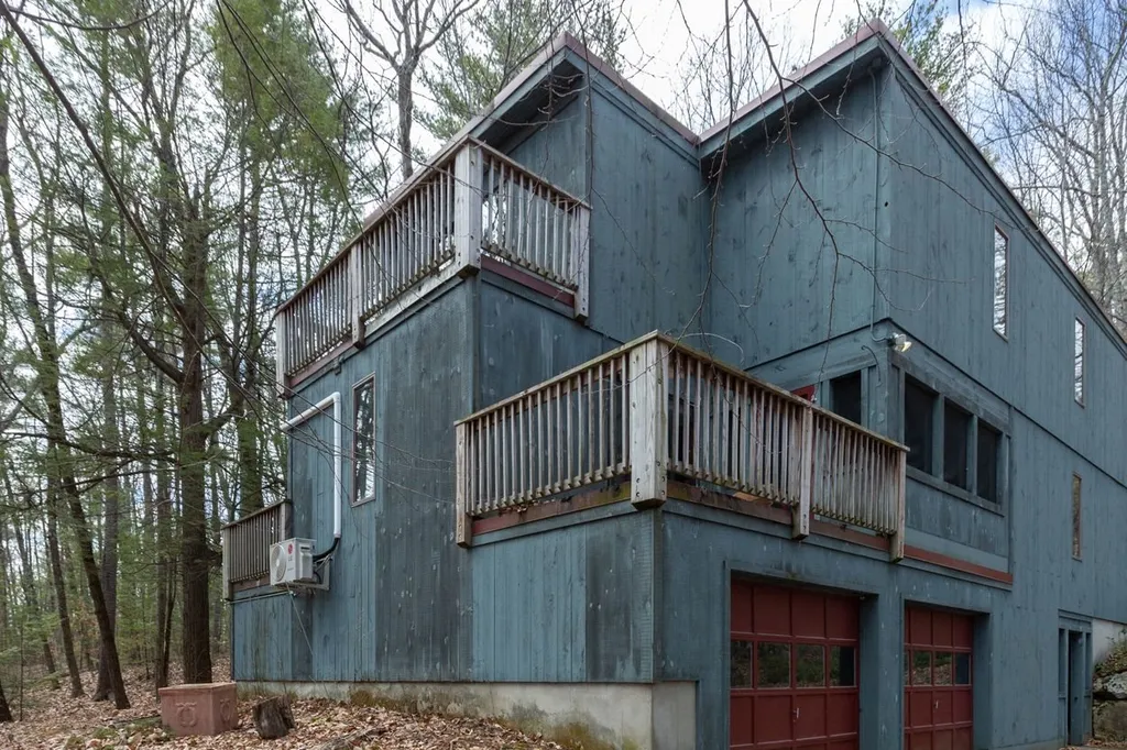 23 Colonel Wilkins Road Amherst NH 03031