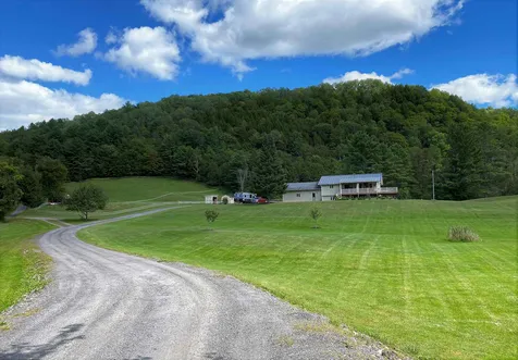 6 Upper Village Road Chelsea VT 05038
