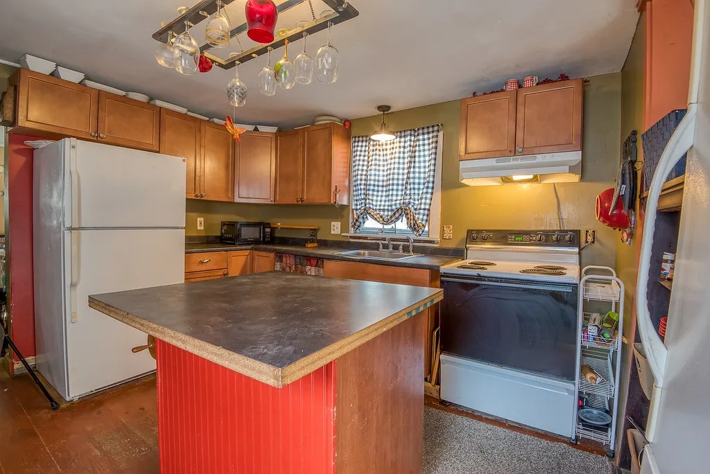 624 South Main Street Wolfeboro NH 03894