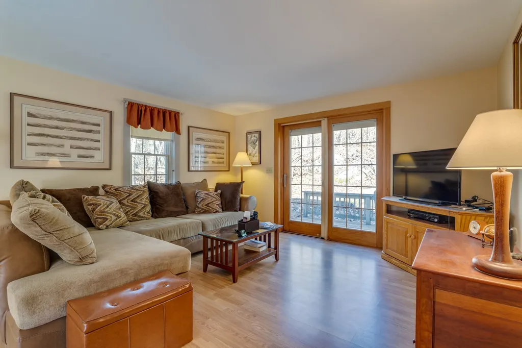 89 Packers Falls Road Durham NH 03824