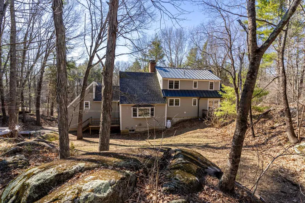 89 Packers Falls Road Durham NH 03824
