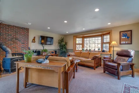 89 Packers Falls Road Durham NH 03824