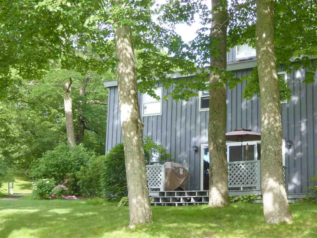 33 Landing Road Enfield NH 03748