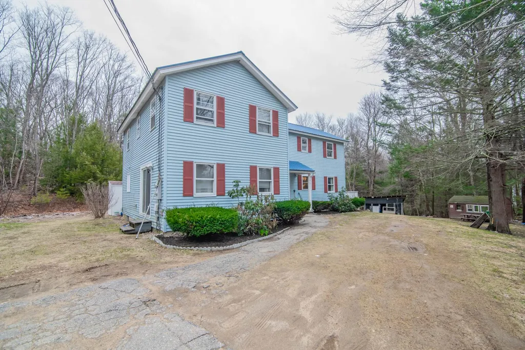 38 Spruce Cove Road Northwood NH 03261-0188