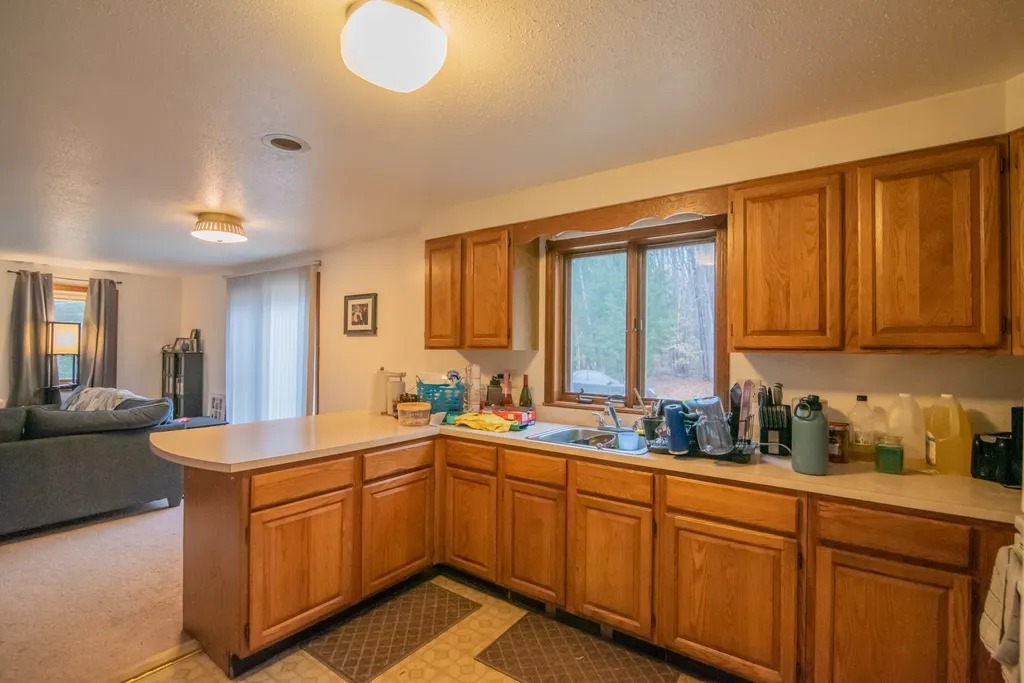 38 Spruce Cove Road Northwood NH 03261-0188