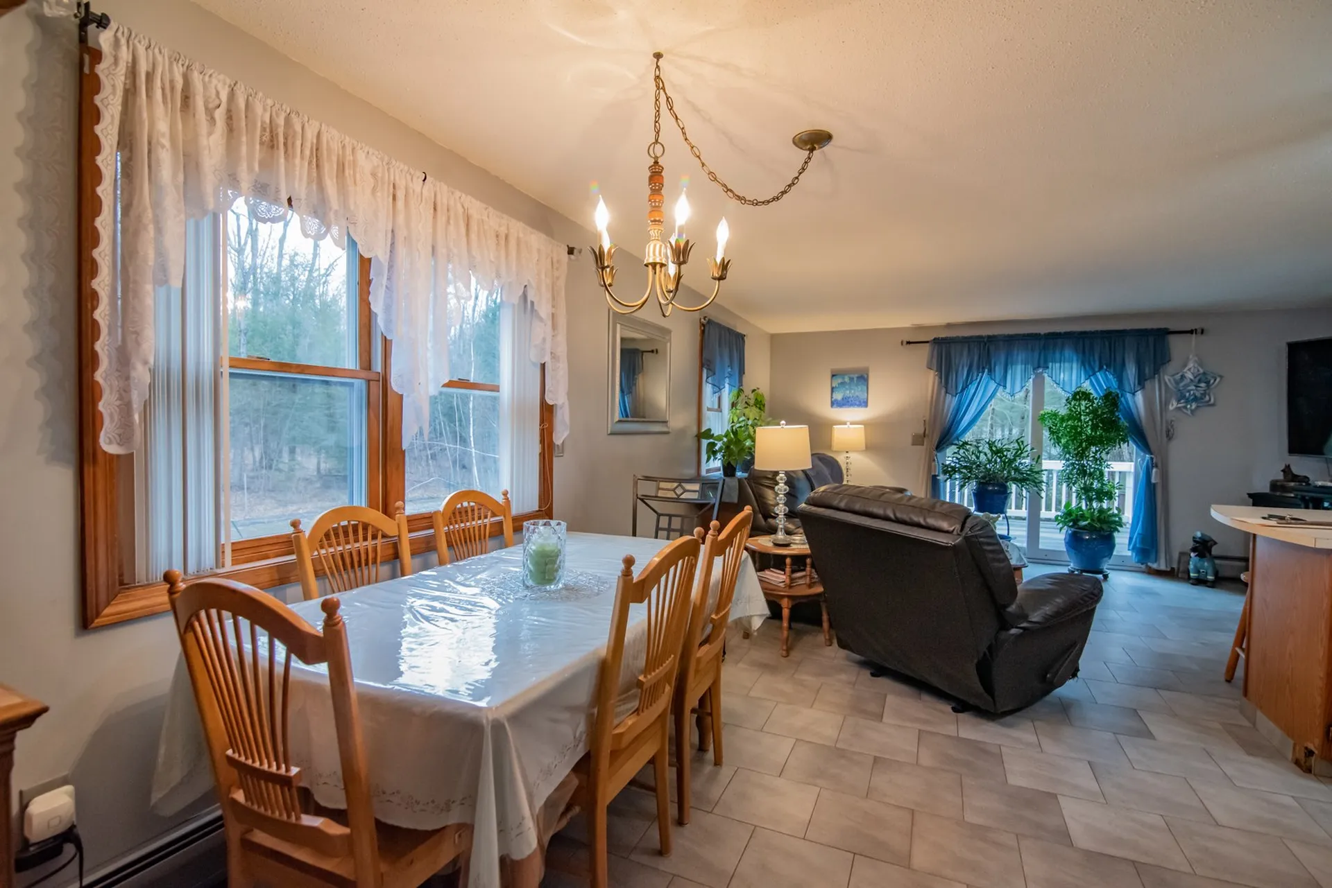38 Spruce Cove Road Northwood NH 03261-0188