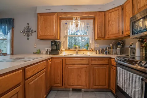 38 Spruce Cove Road Northwood NH 03261-0188