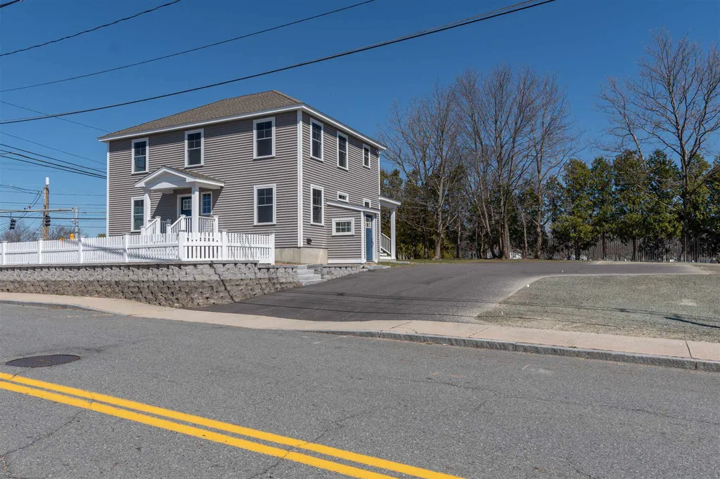 2 Markar Street Nashua NH 03060