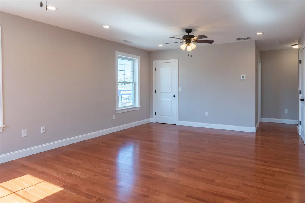 2 Markar Street Nashua NH 03060