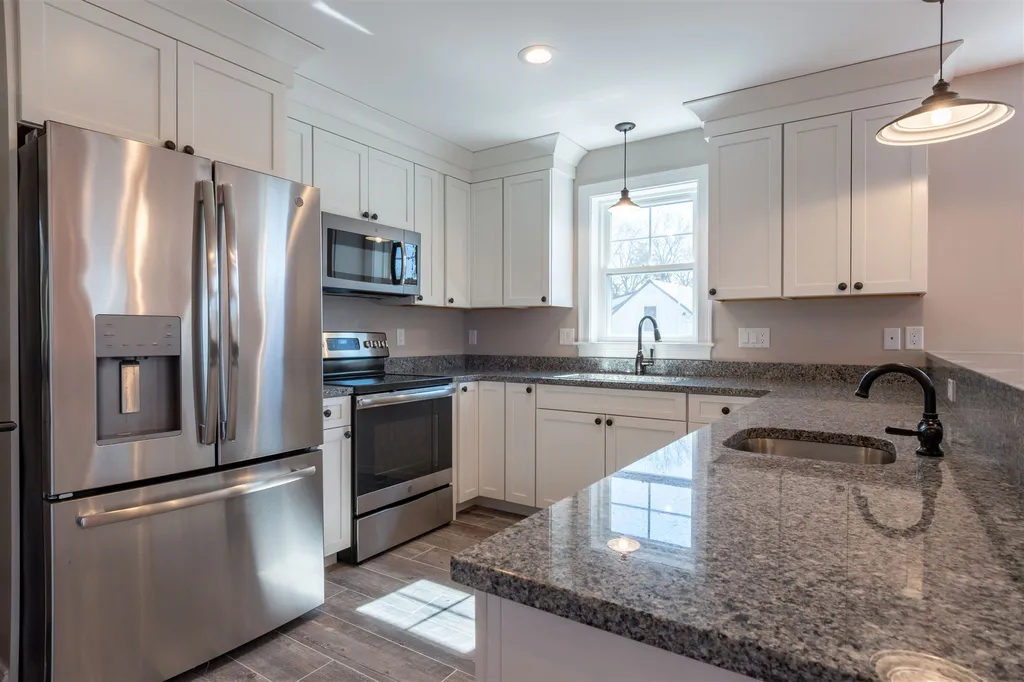 2 Markar Street Nashua NH 03060