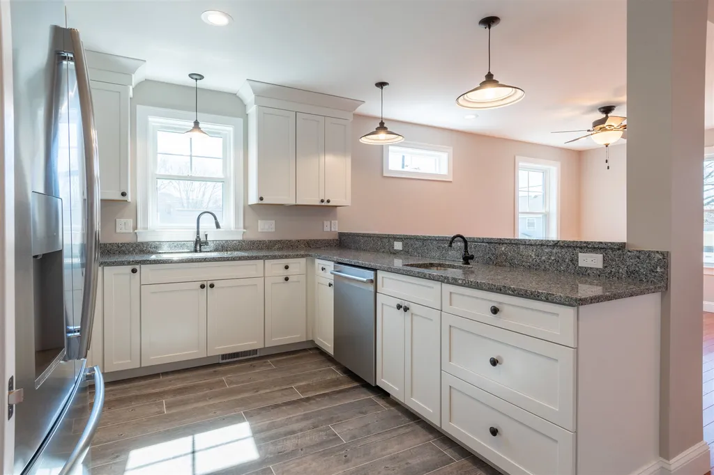 2 Markar Street Nashua NH 03060
