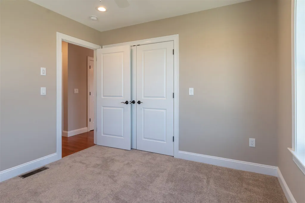 2 Markar Street Nashua NH 03060