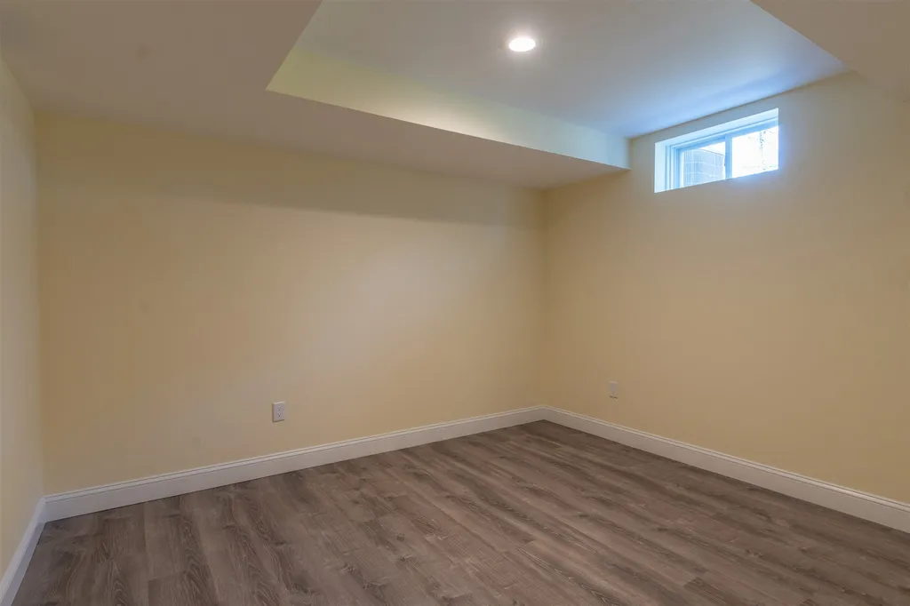 2 Markar Street Nashua NH 03060