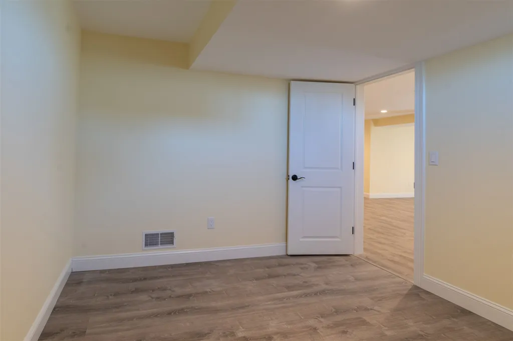 2 Markar Street Nashua NH 03060