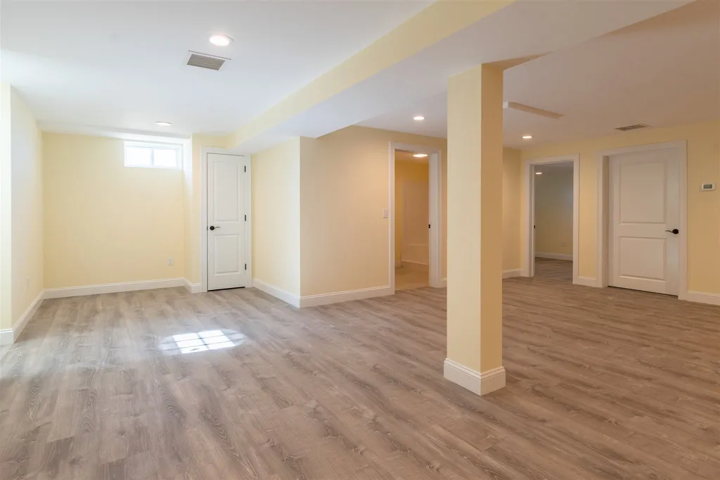 2 Markar Street Nashua NH 03060