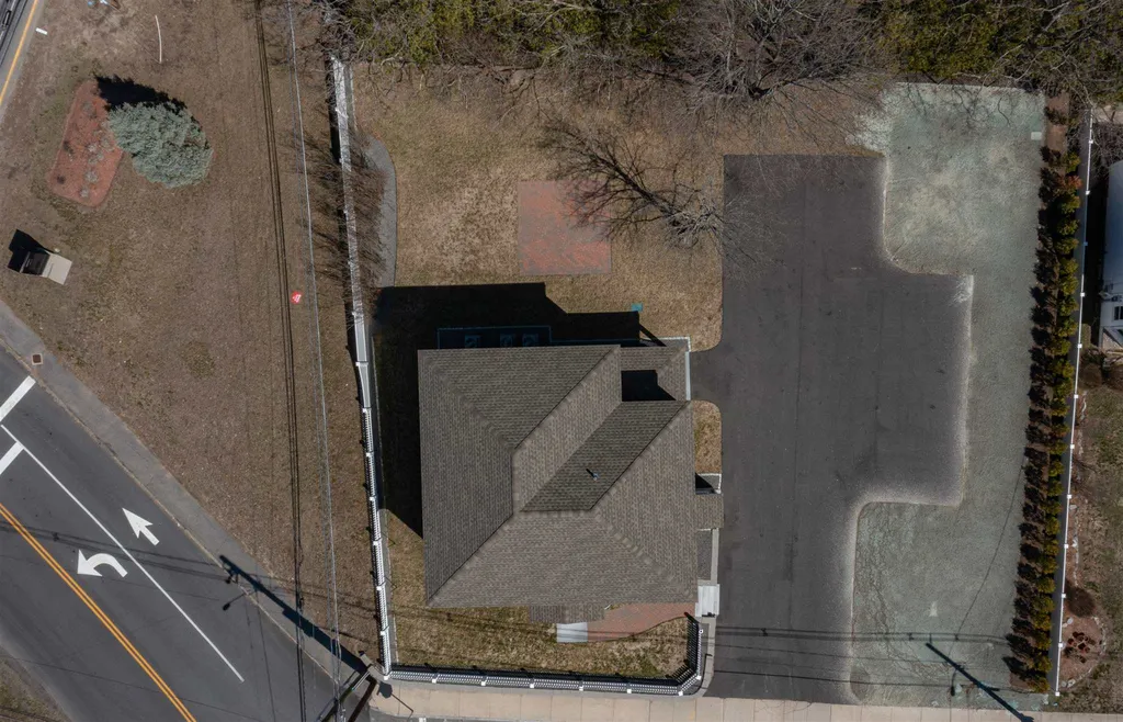 2 Markar Street Nashua NH 03060