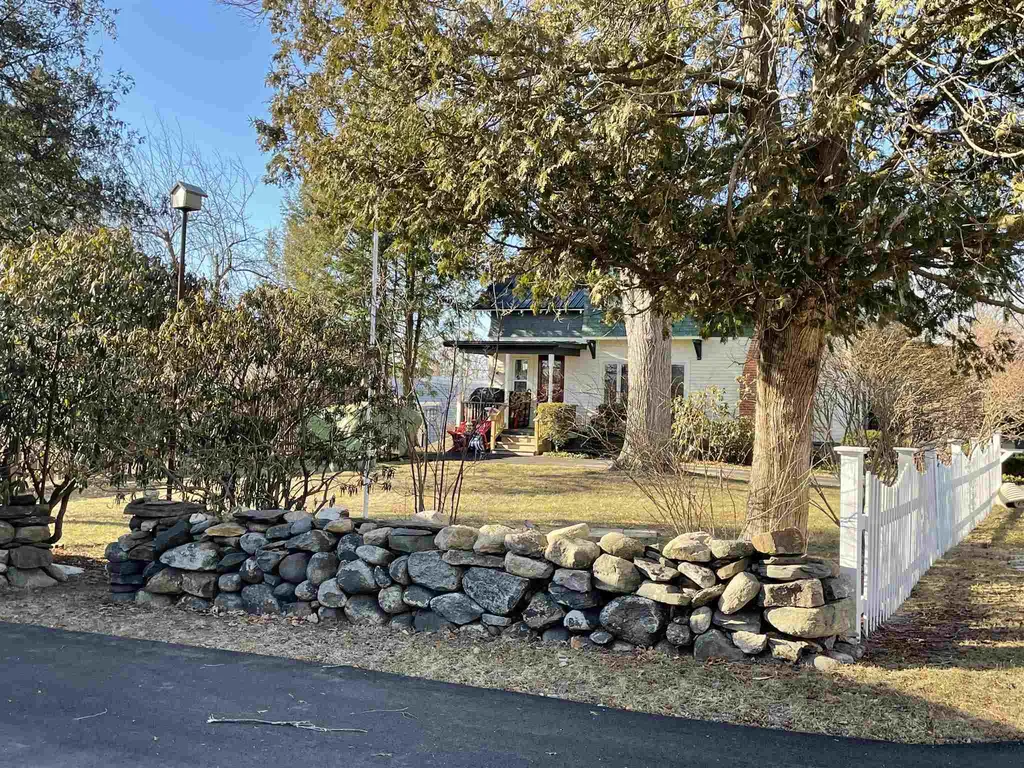 11 Fairfield Court Keene NH 03431