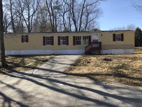 18 Wood Terrace Northwood NH 03261