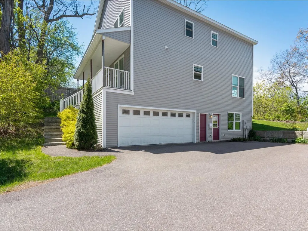 366 Colchester Avenue Burlington VT 05401-1433
