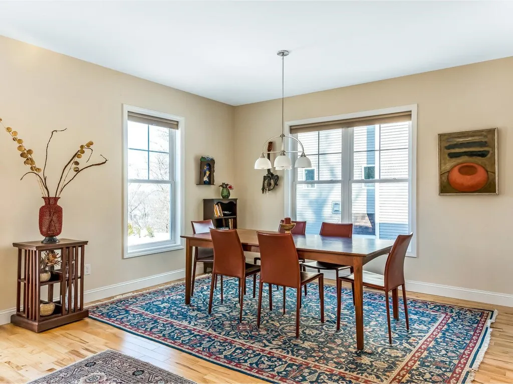 366 Colchester Avenue Burlington VT 05401-1433