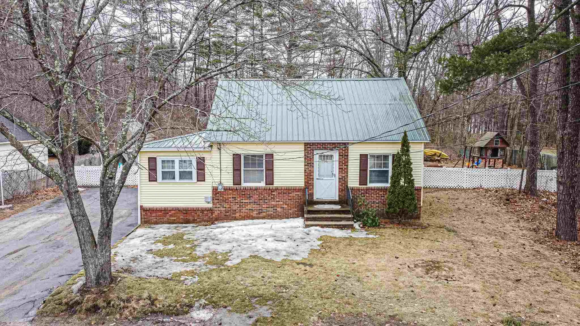 36 Benton Road Hooksett NH 03106