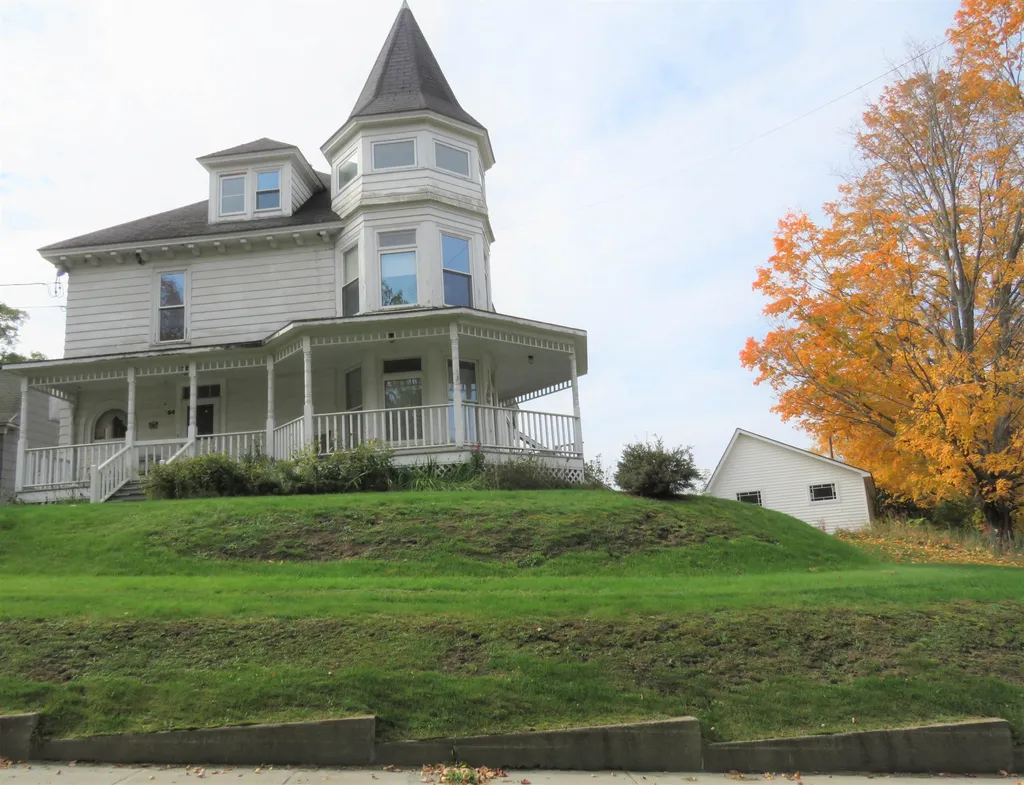 64 Water Street Orleans VT 05860