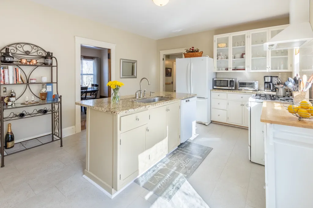 13 Highland Avenue Lebanon NH 03784