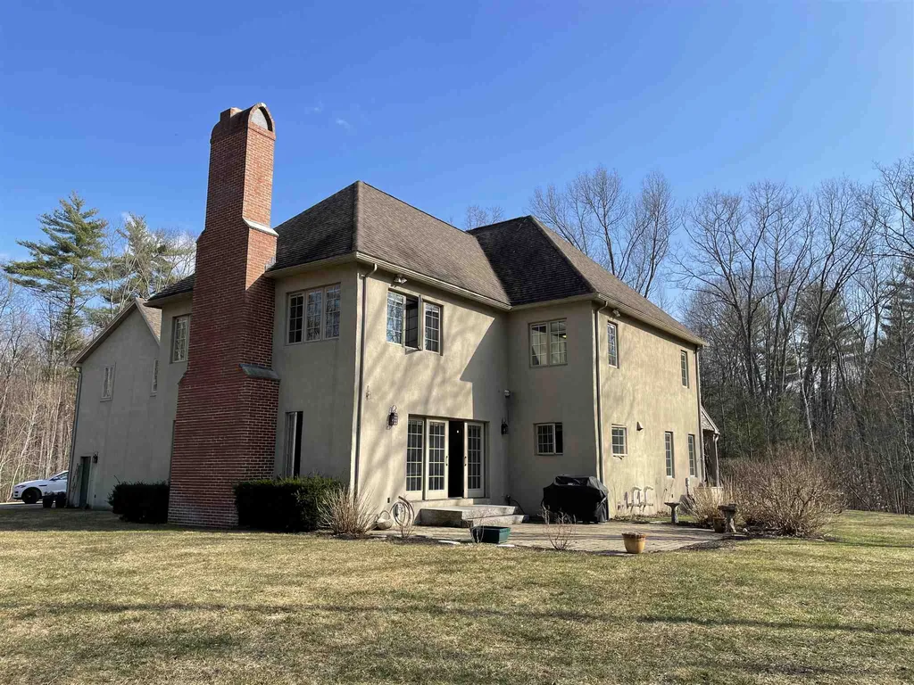 6 Eno Drive Exeter NH 03833