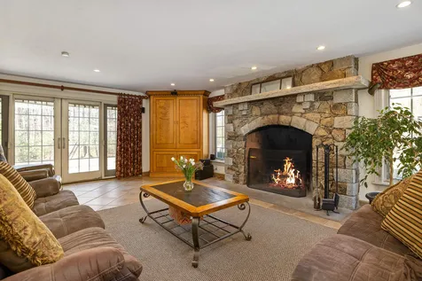 6 Eno Drive Exeter NH 03833