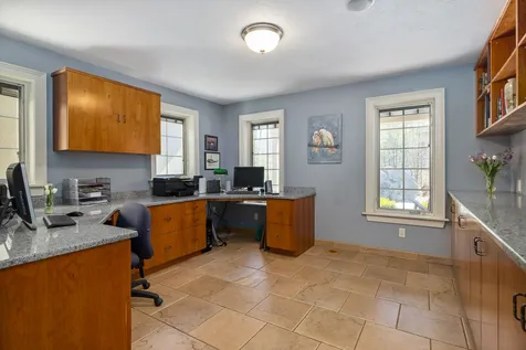 6 Eno Drive Exeter NH 03833